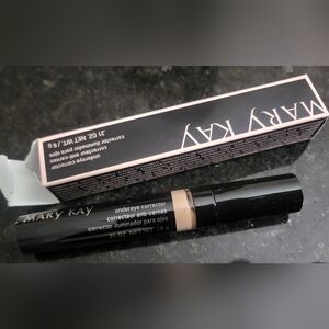 Mary Kay Undereye Corrector - Light Beige Tone